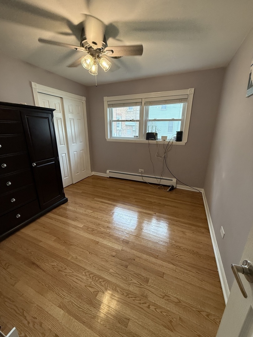 9204 S Sacramento Avenue, Evergreen Park, IL 60805