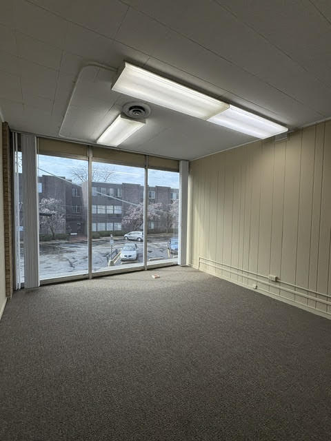 2630 Flossmoor Road, Flossmoor, IL 60422