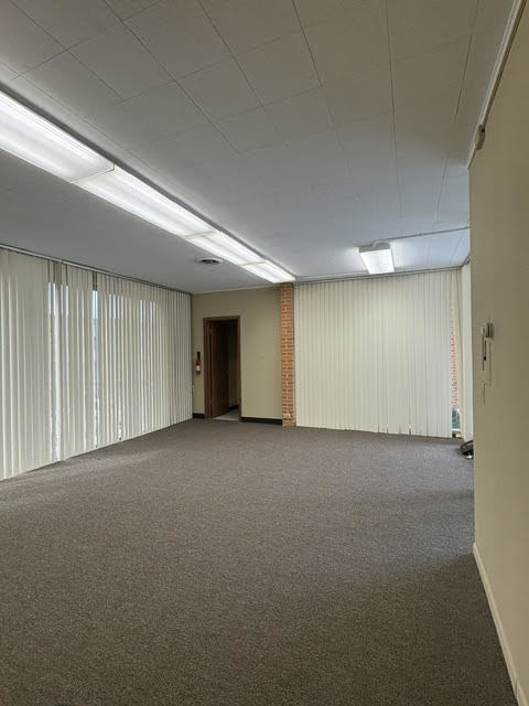 2630 Flossmoor Road, Flossmoor, IL 60422