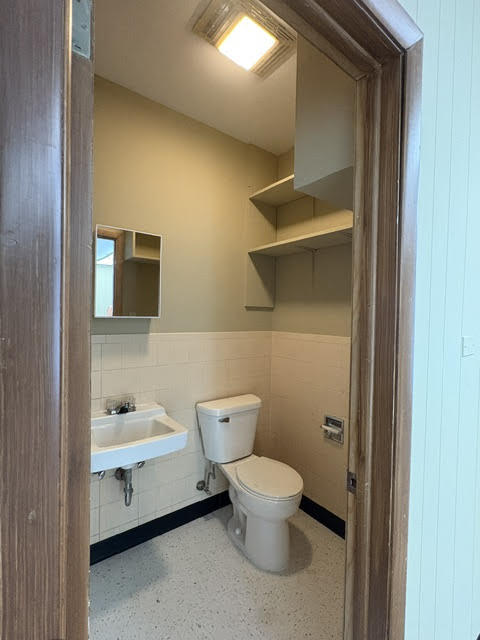 2630 Flossmoor Road, Flossmoor, IL 60422