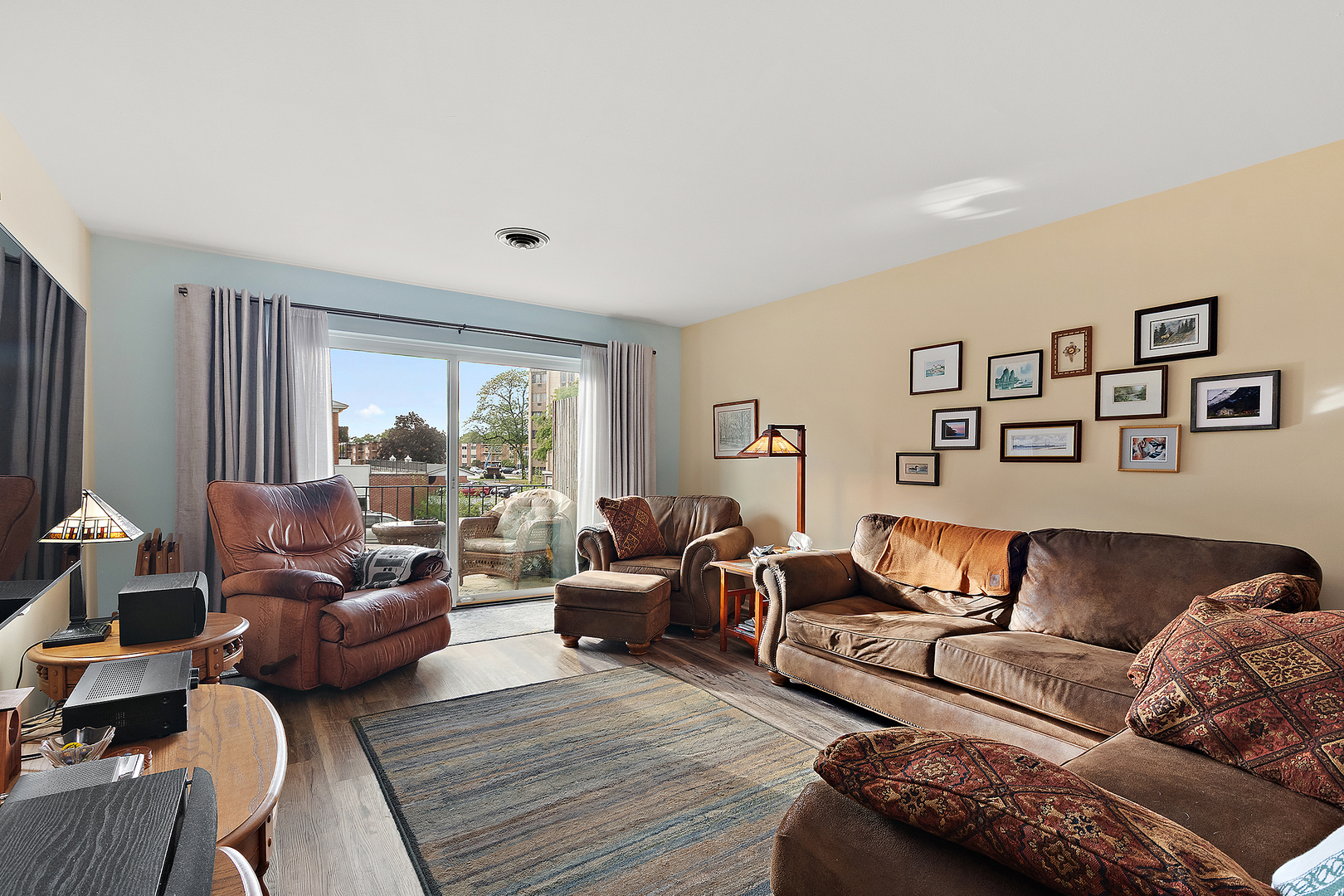 9820 S Pulaski Avenue #111, Oak Lawn, IL 60453