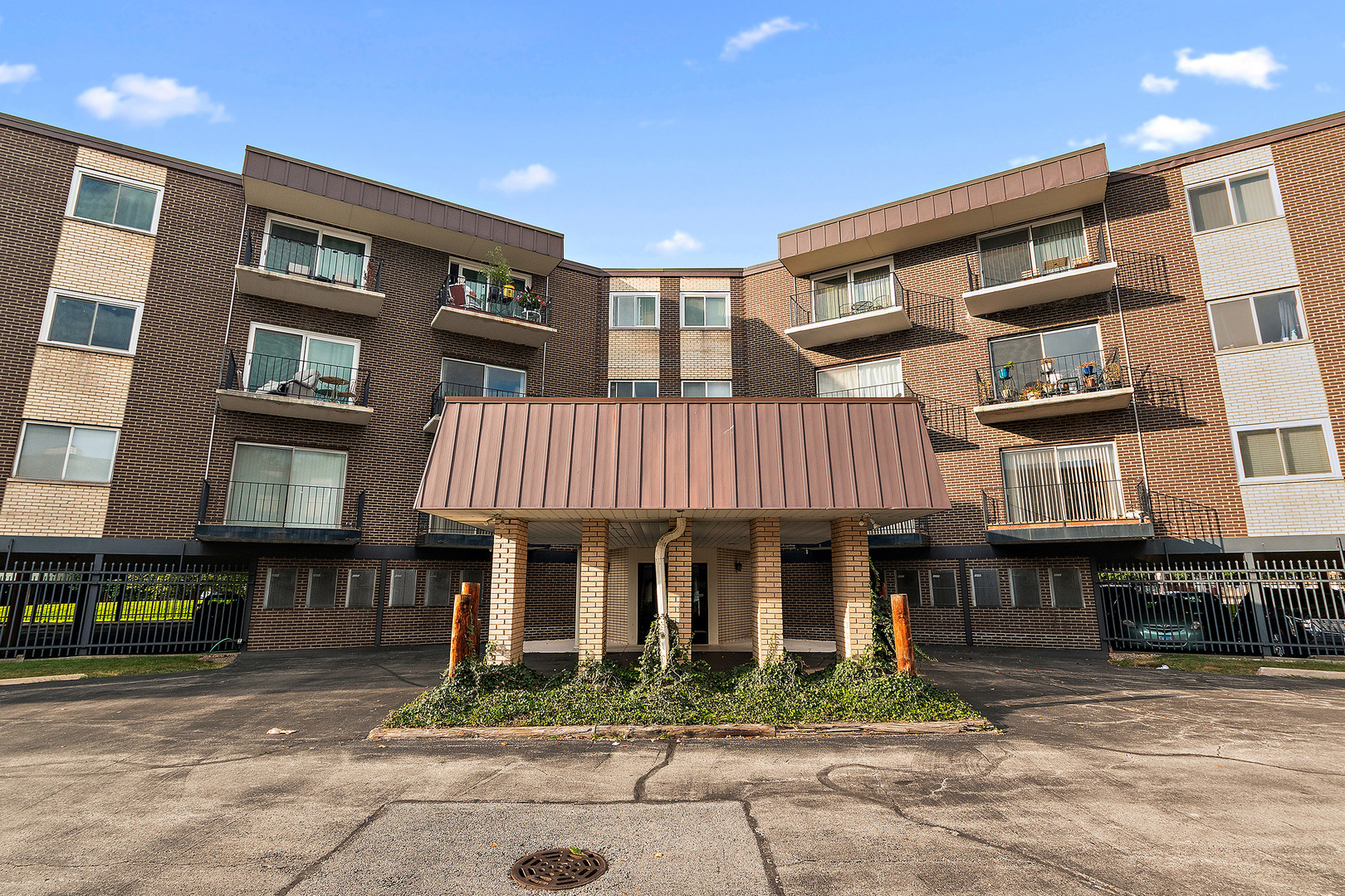 9820 S Pulaski Avenue #111, Oak Lawn, IL 60453