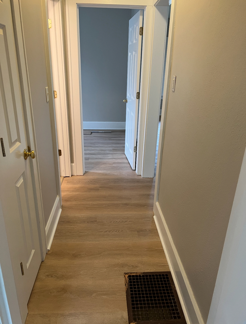 713 E Elmwood Avenue, West Chicago, IL 60185