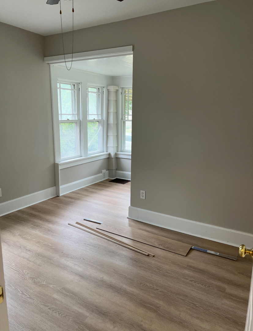 713 E Elmwood Avenue, West Chicago, IL 60185