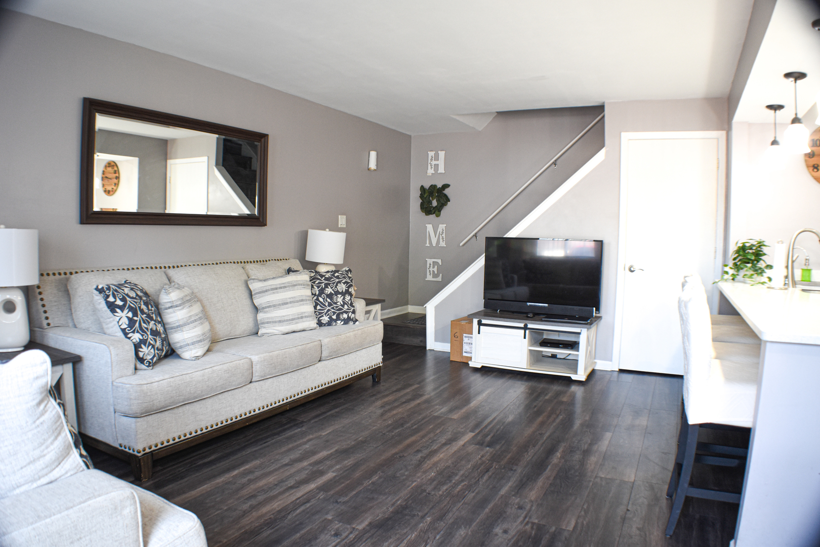 9072 Archer Avenue #E, Willow Springs, IL 60480