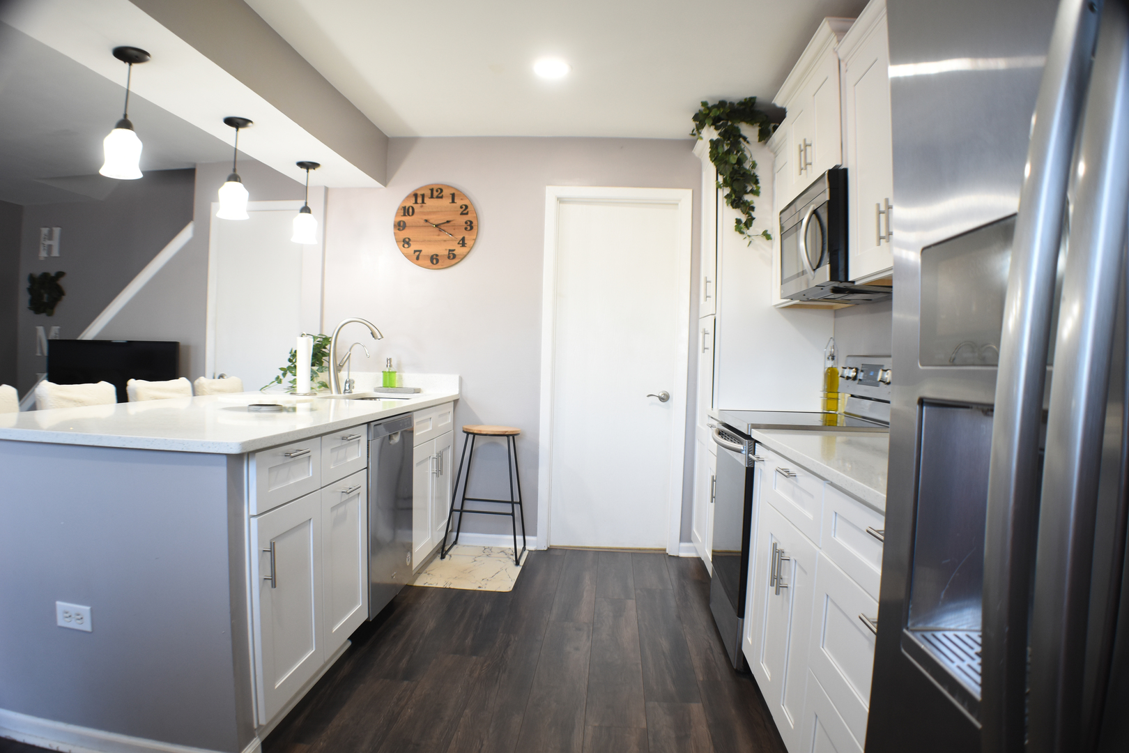 9072 Archer Avenue #E, Willow Springs, IL 60480