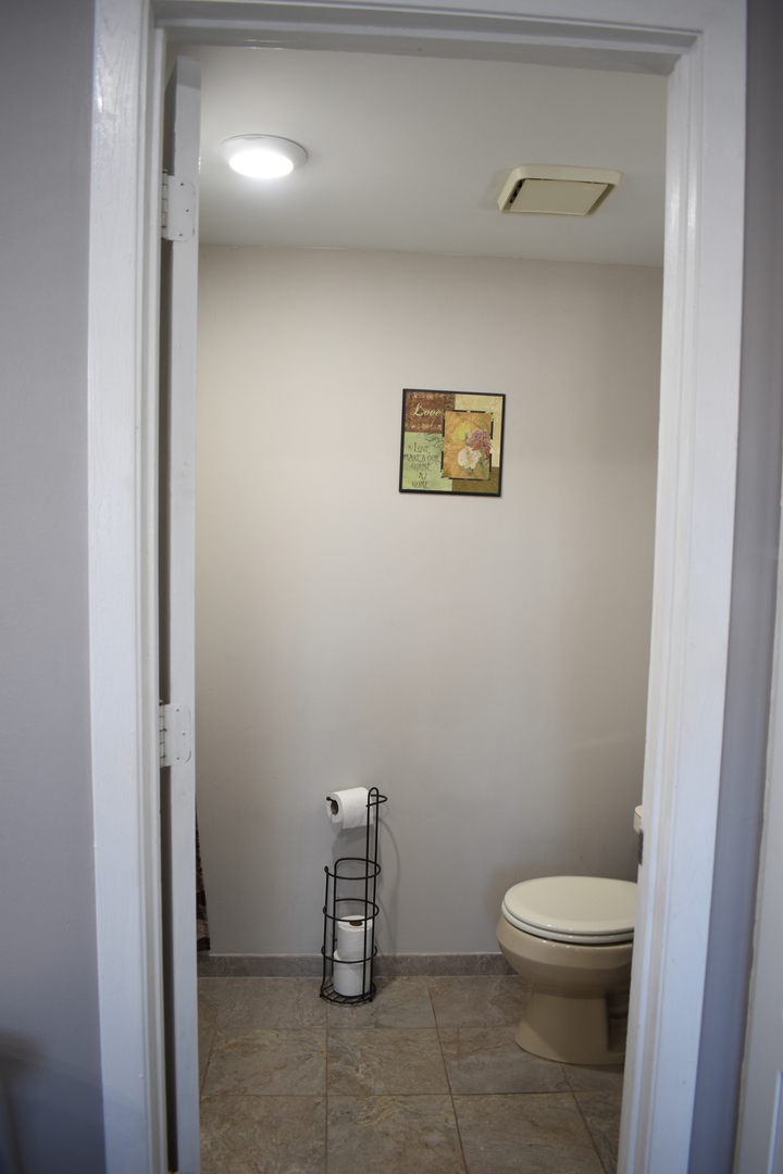 9072 Archer Avenue #E, Willow Springs, IL 60480