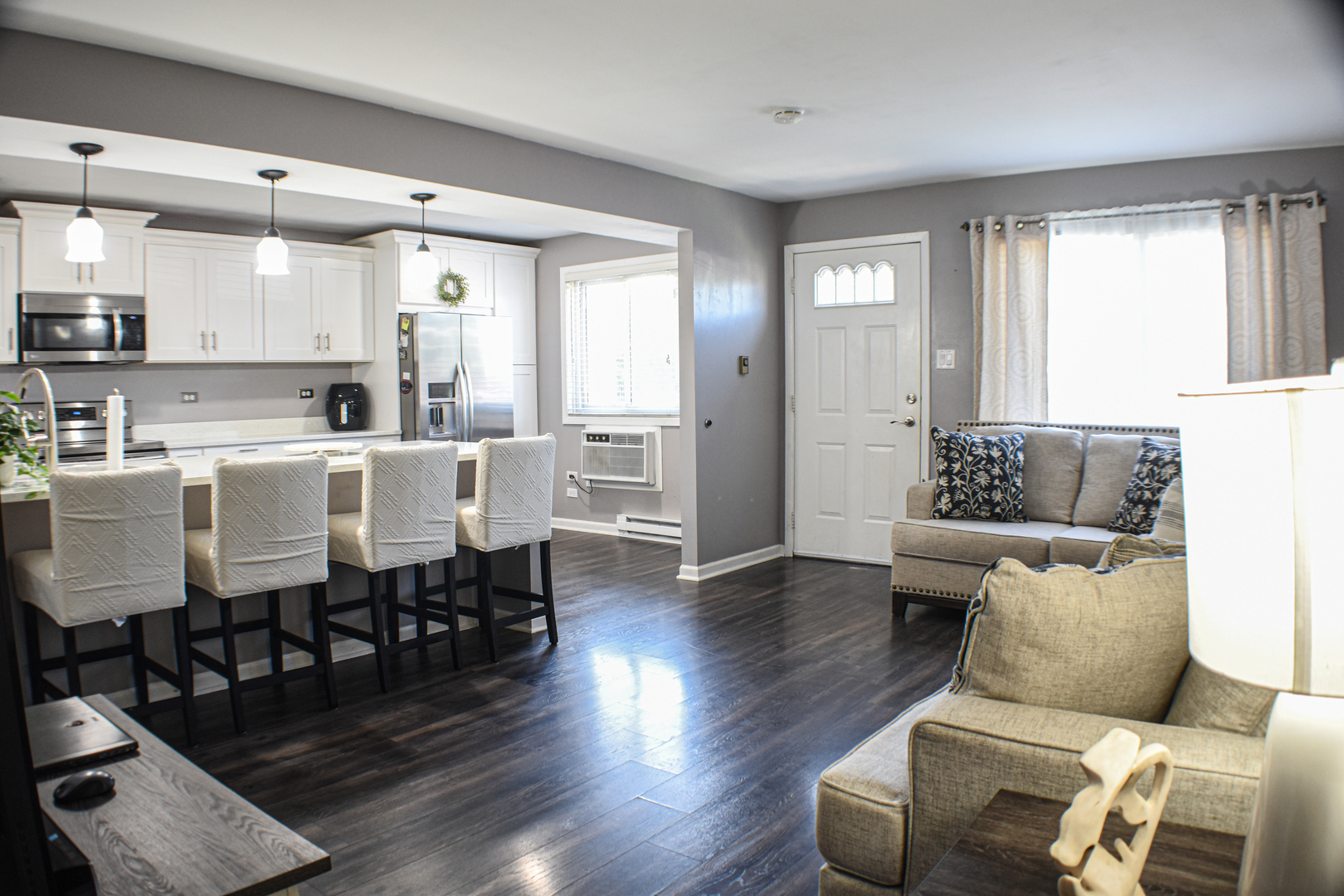 9072 Archer Avenue #E, Willow Springs, IL 60480