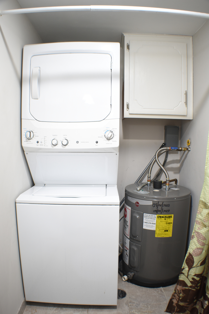 9072 Archer Avenue #E, Willow Springs, IL 60480