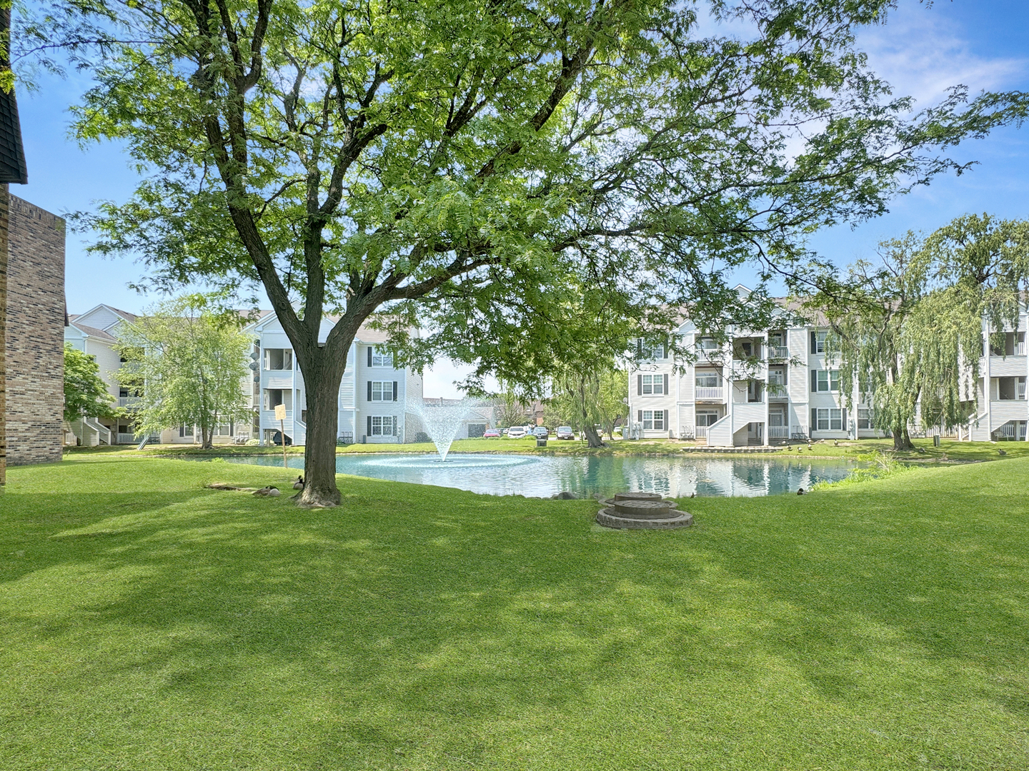 161 N Waters Edge Drive #202, Glendale Heights, IL 60139