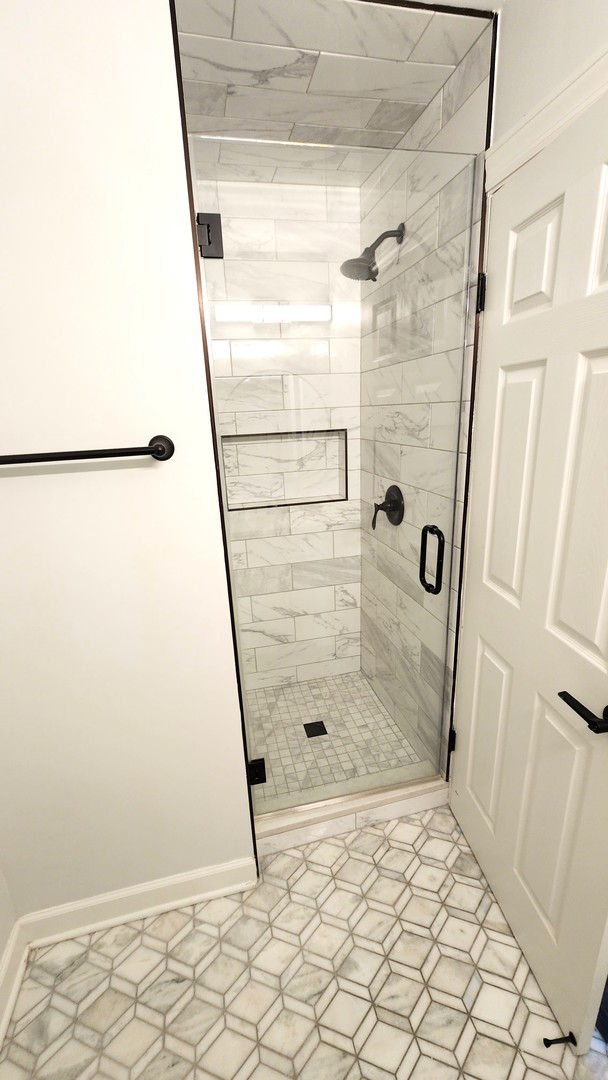 161 N Waters Edge Drive #202, Glendale Heights, IL 60139