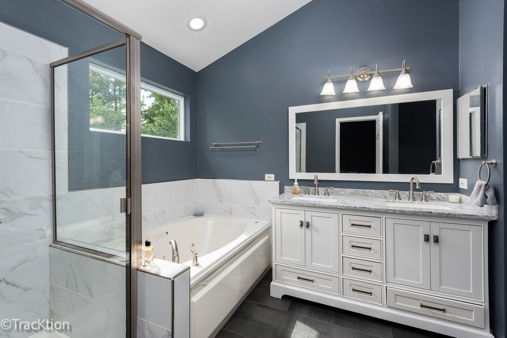 2585 Autumn Grove Court, Aurora, IL 60504