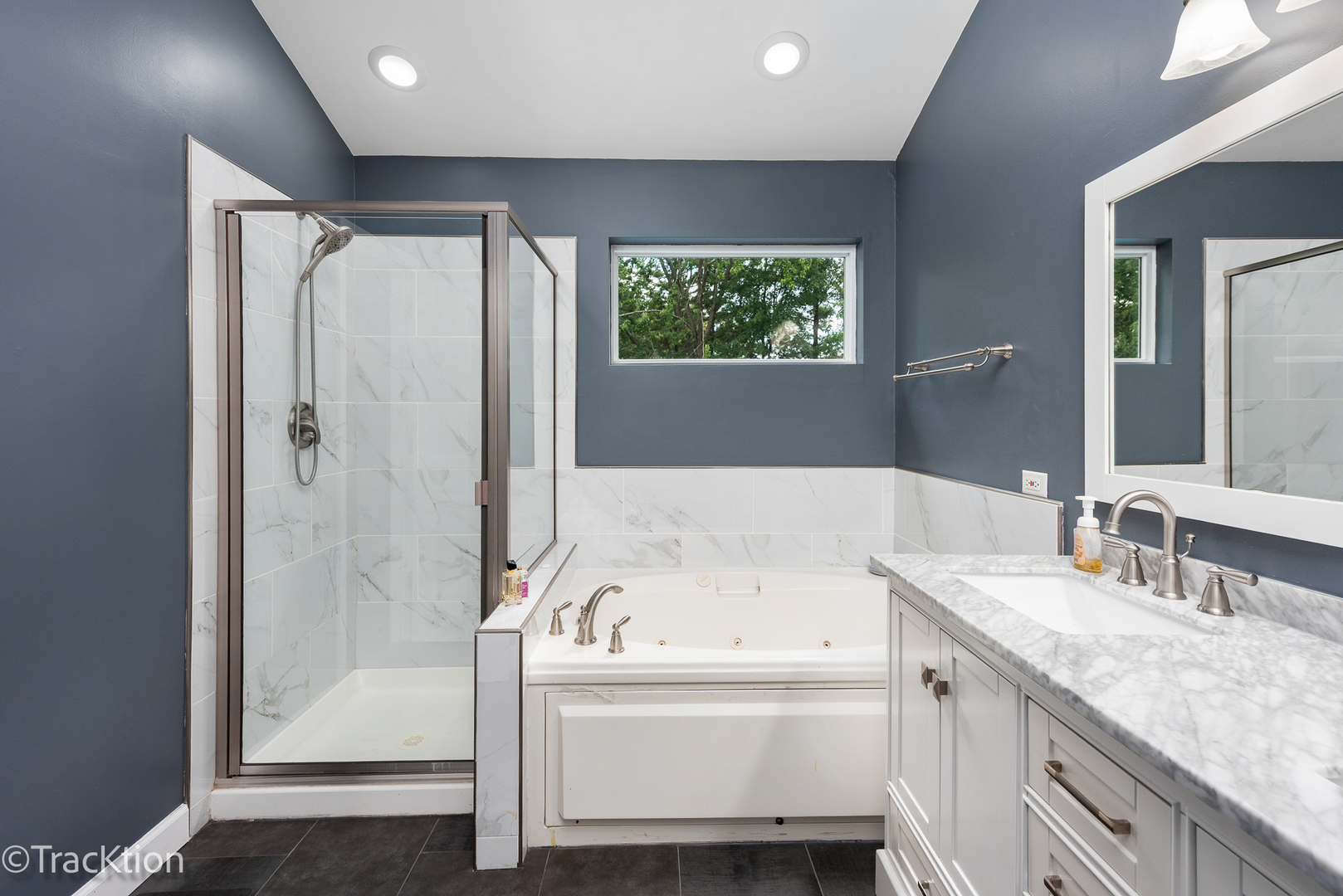 2585 Autumn Grove Court, Aurora, IL 60504