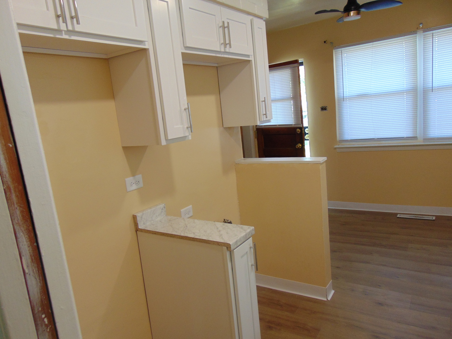 672 E 155th Street, South Holland, IL 60473