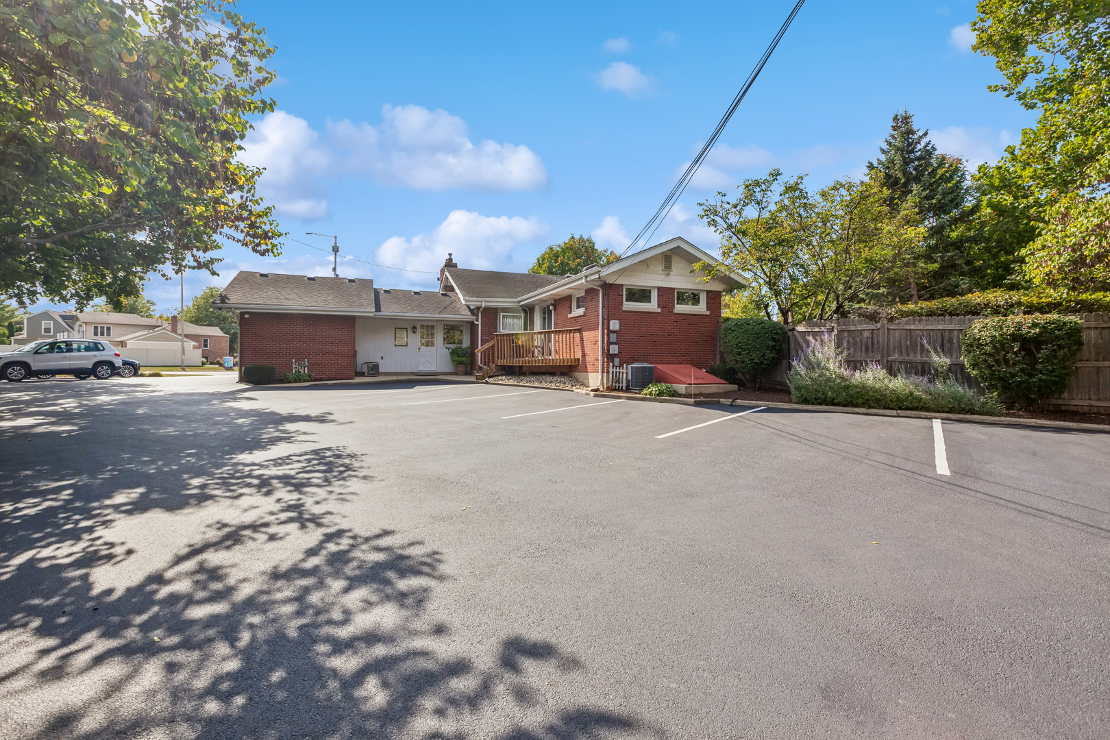 229 W Ogden Avenue, Naperville, IL 60563