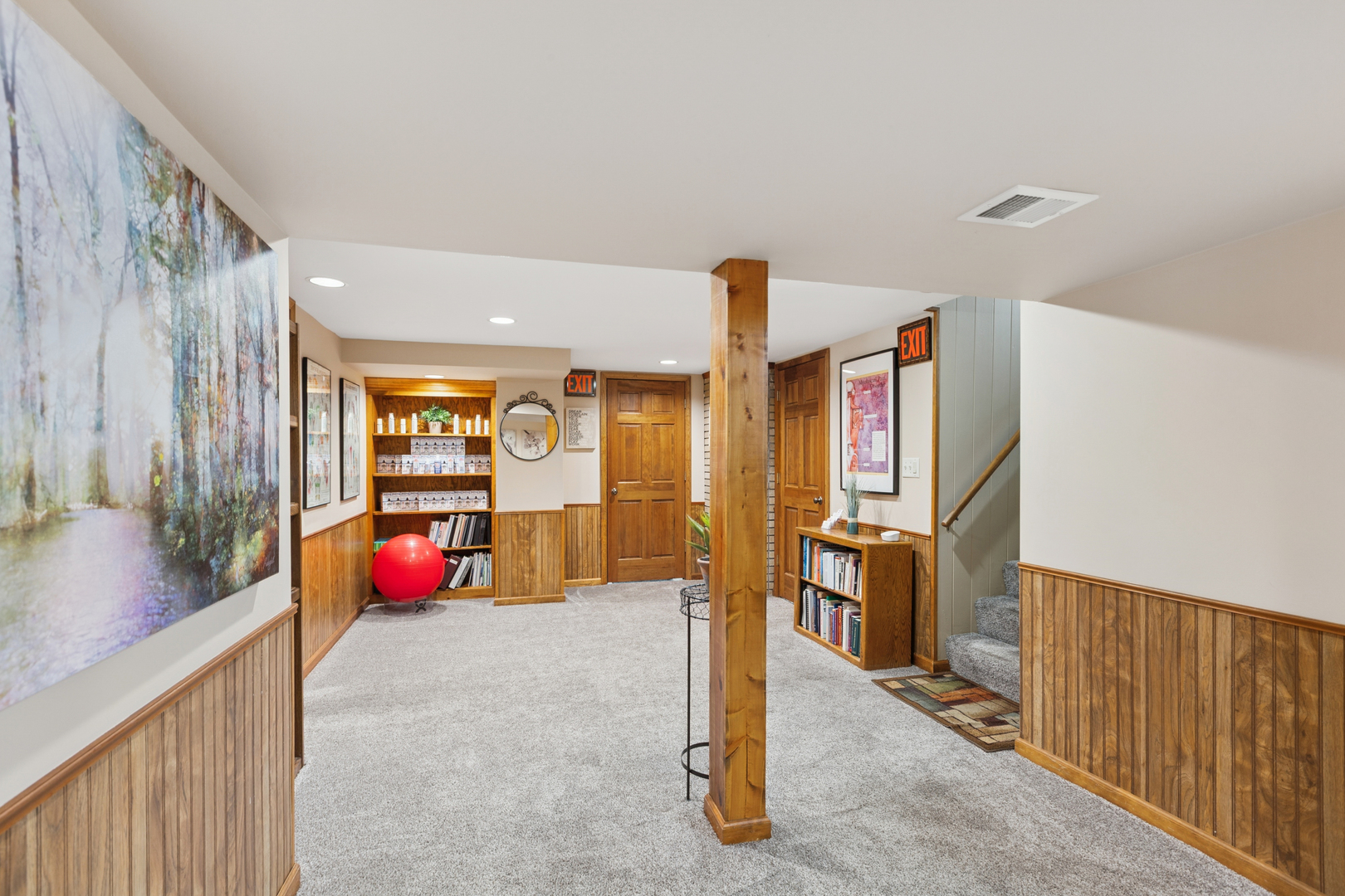 229 W Ogden Avenue, Naperville, IL 60563