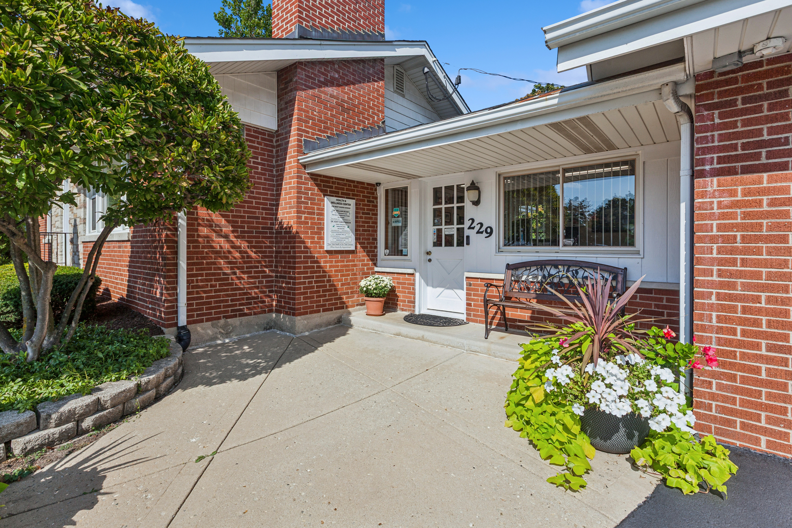 229 W Ogden Avenue, Naperville, IL 60563
