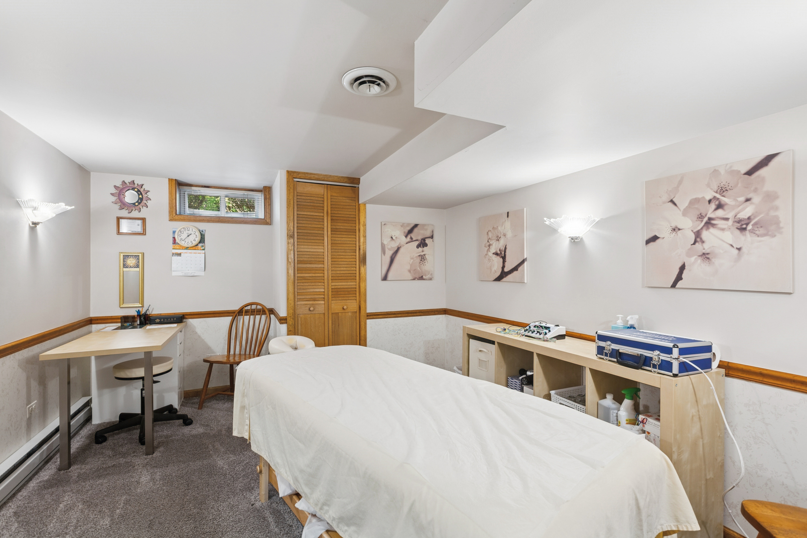 229 W Ogden Avenue, Naperville, IL 60563