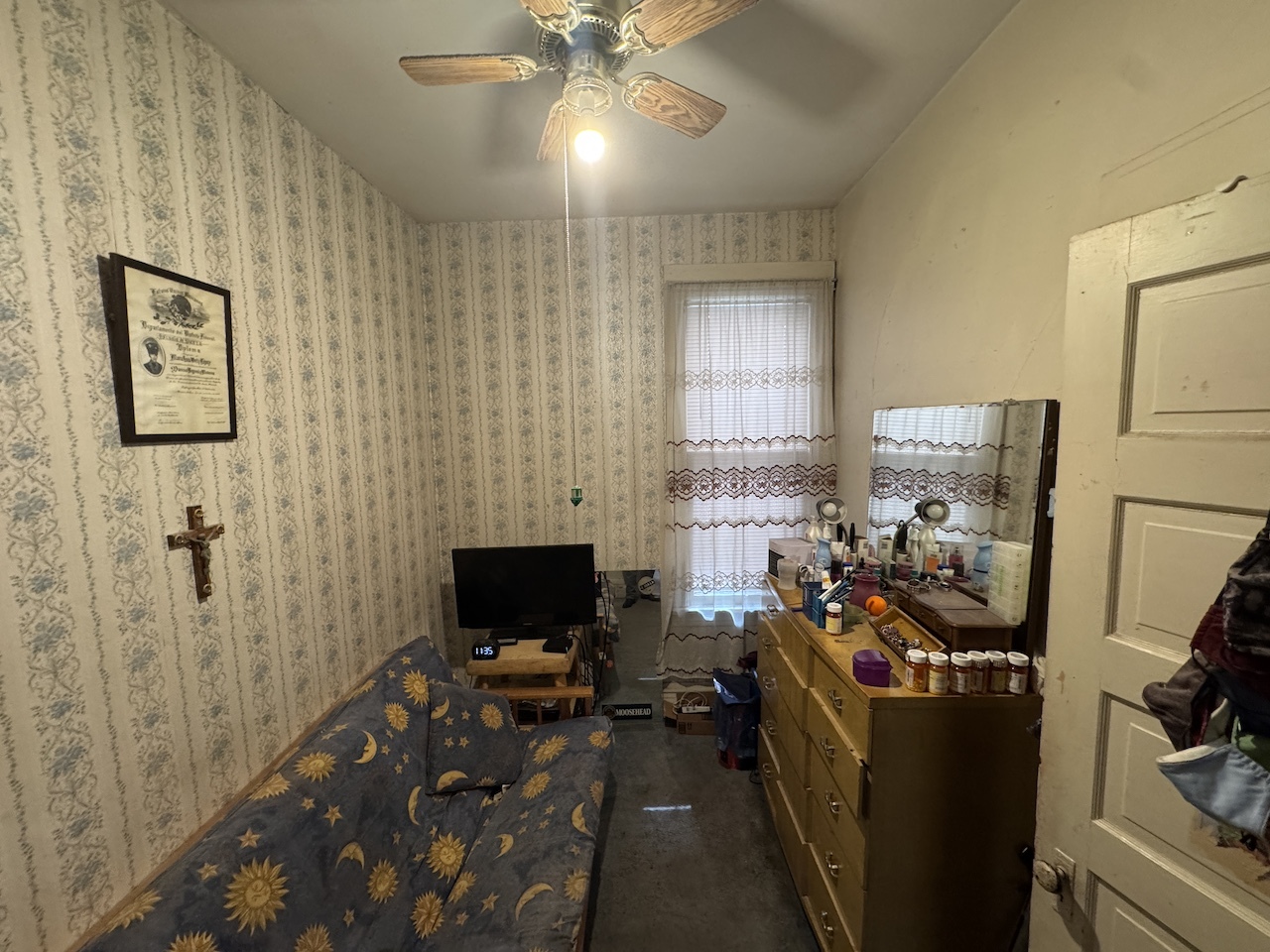 6065 N Hermitage Avenue, Chicago, IL 60660