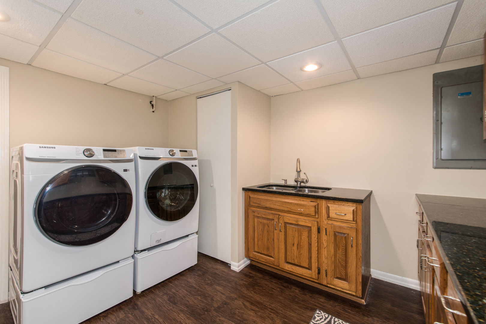 240 E Sibley Street, Park Ridge, IL 60068