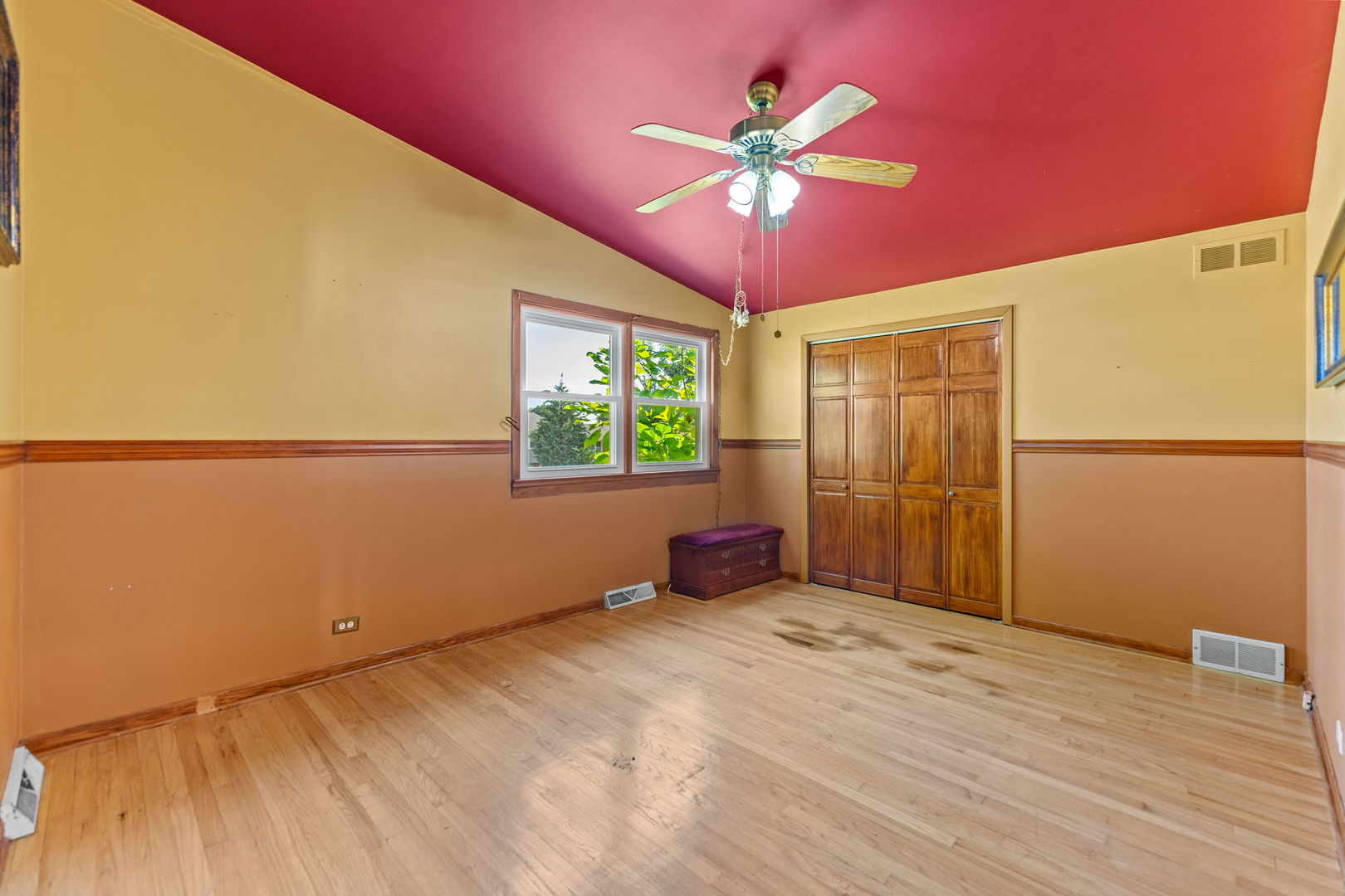 616 S Ahrens Avenue, Lombard, IL 60148