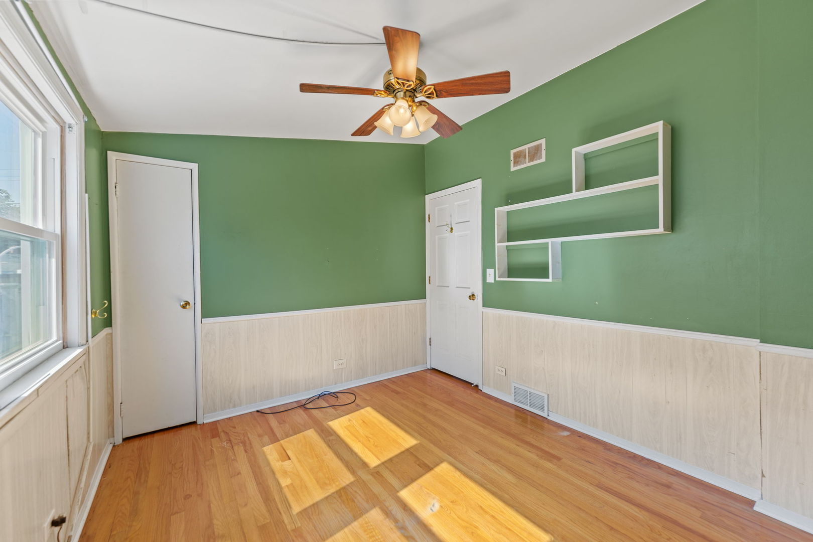 616 S Ahrens Avenue, Lombard, IL 60148