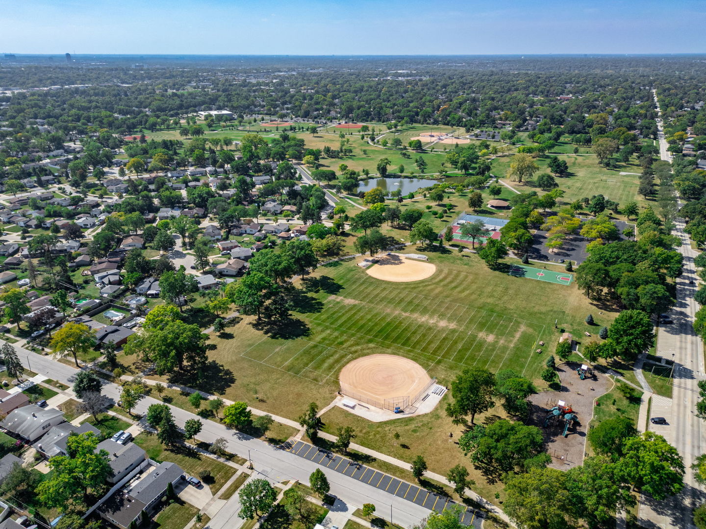 616 S Ahrens Avenue, Lombard, IL 60148