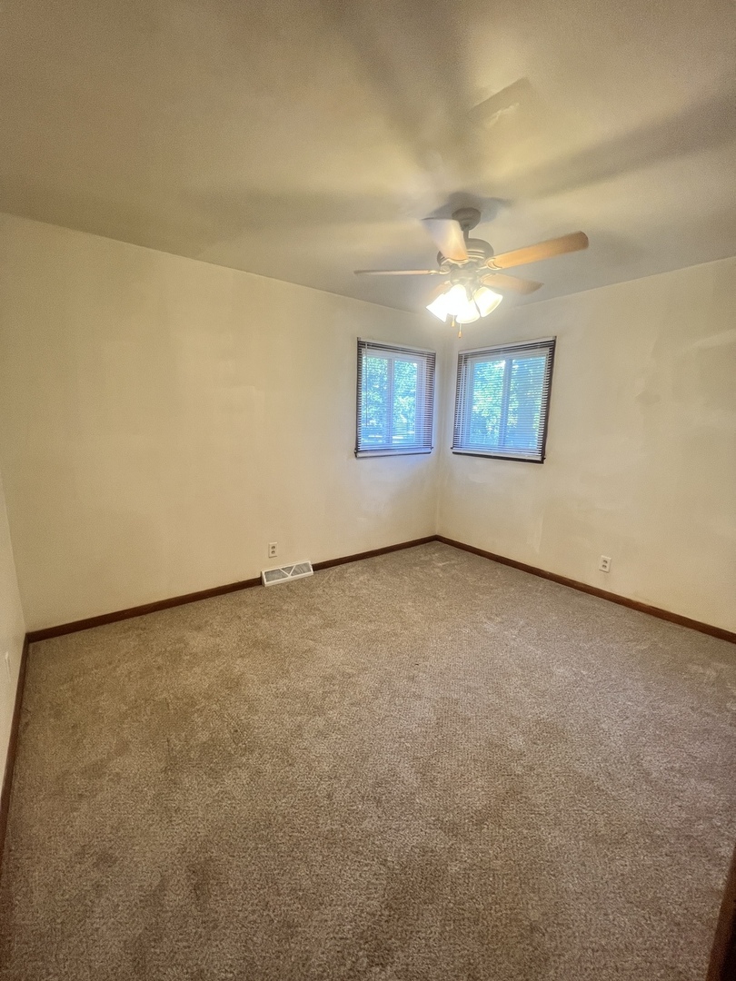 2202 Tamarack Drive, Joliet, IL 60432