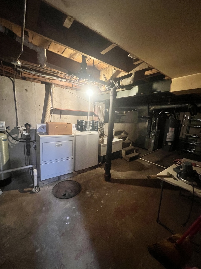 2202 Tamarack Drive, Joliet, IL 60432