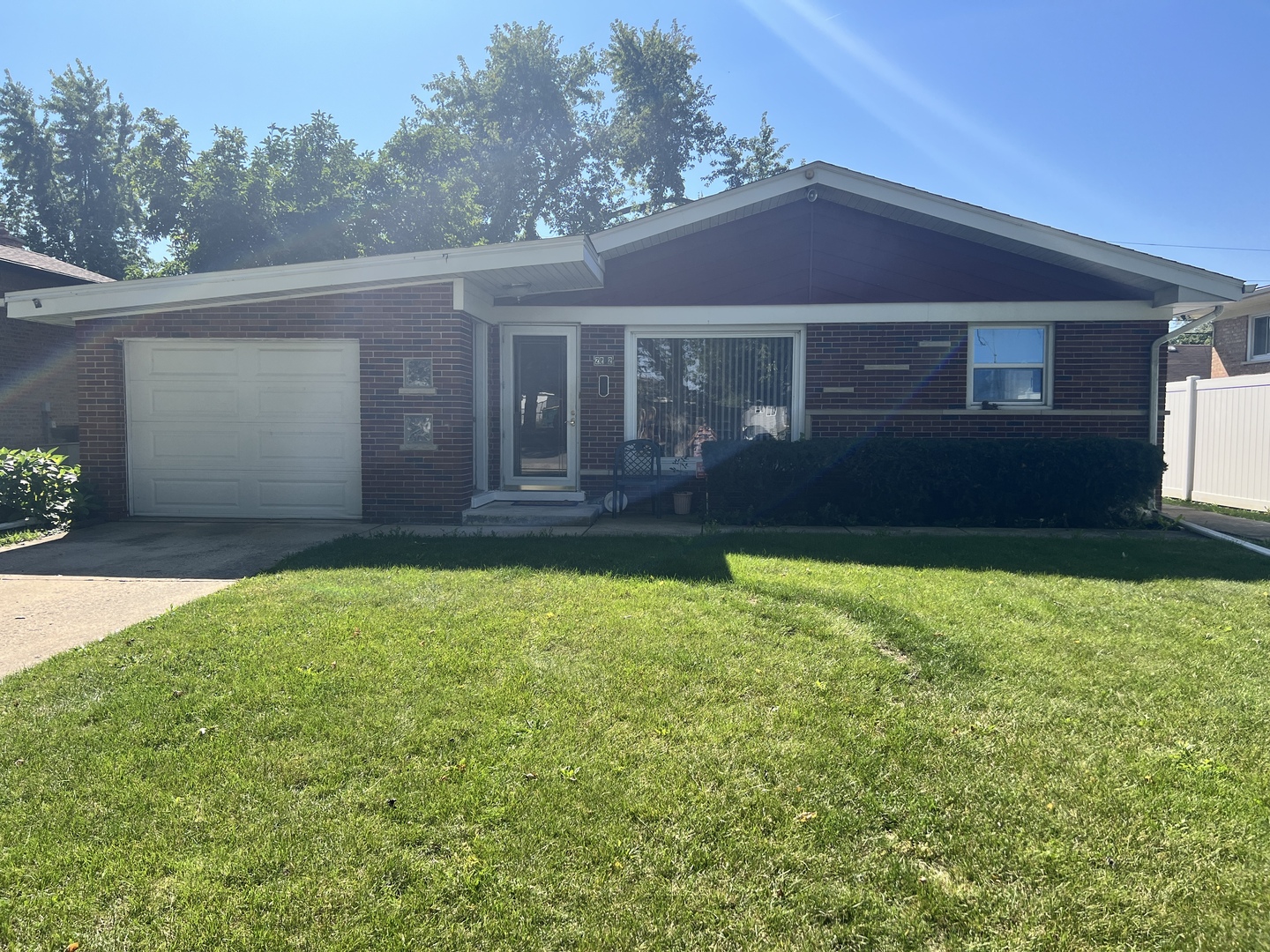 2202 Tamarack Drive, Joliet, IL 60432