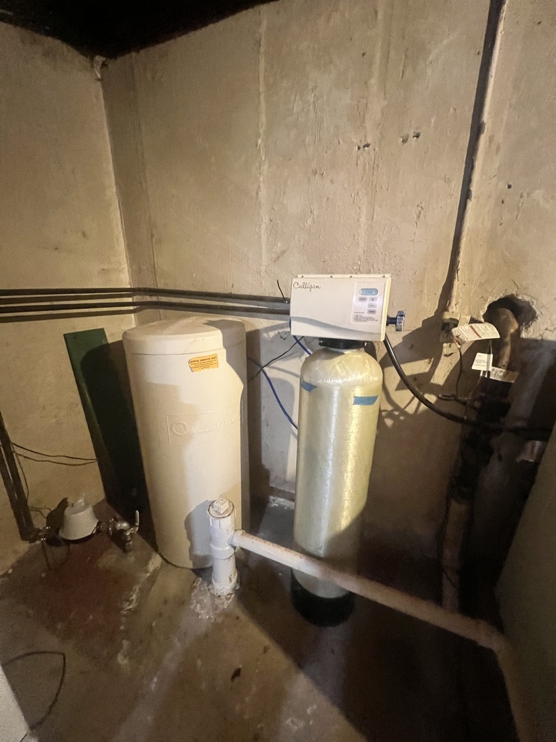 2202 Tamarack Drive, Joliet, IL 60432