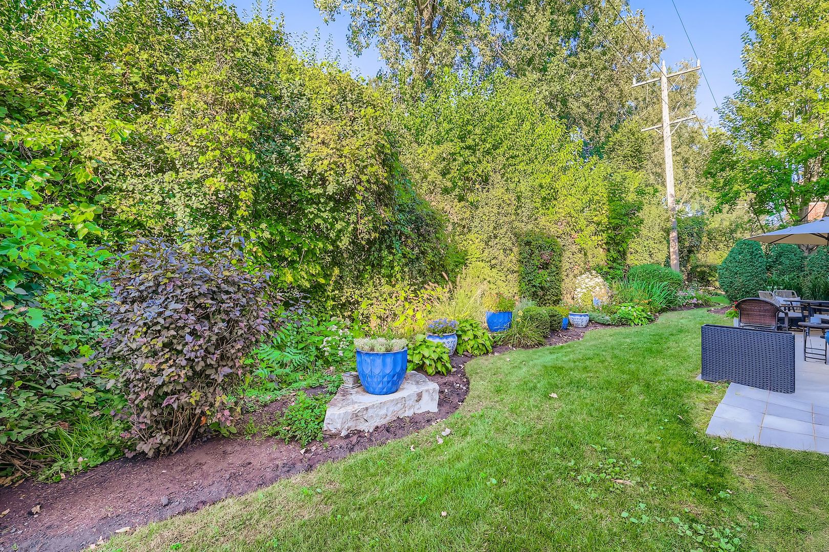 28 Windsor Drive, Elmhurst, IL 60126