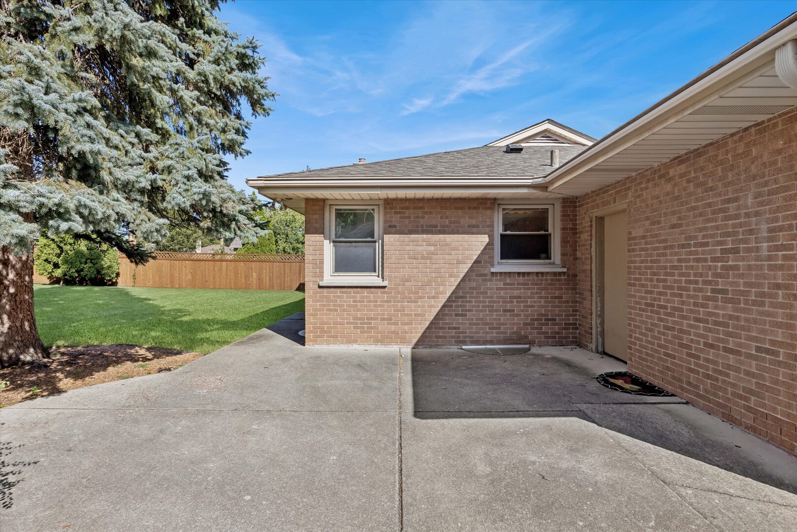 570 S Fairfield Avenue, Lombard, IL 60148