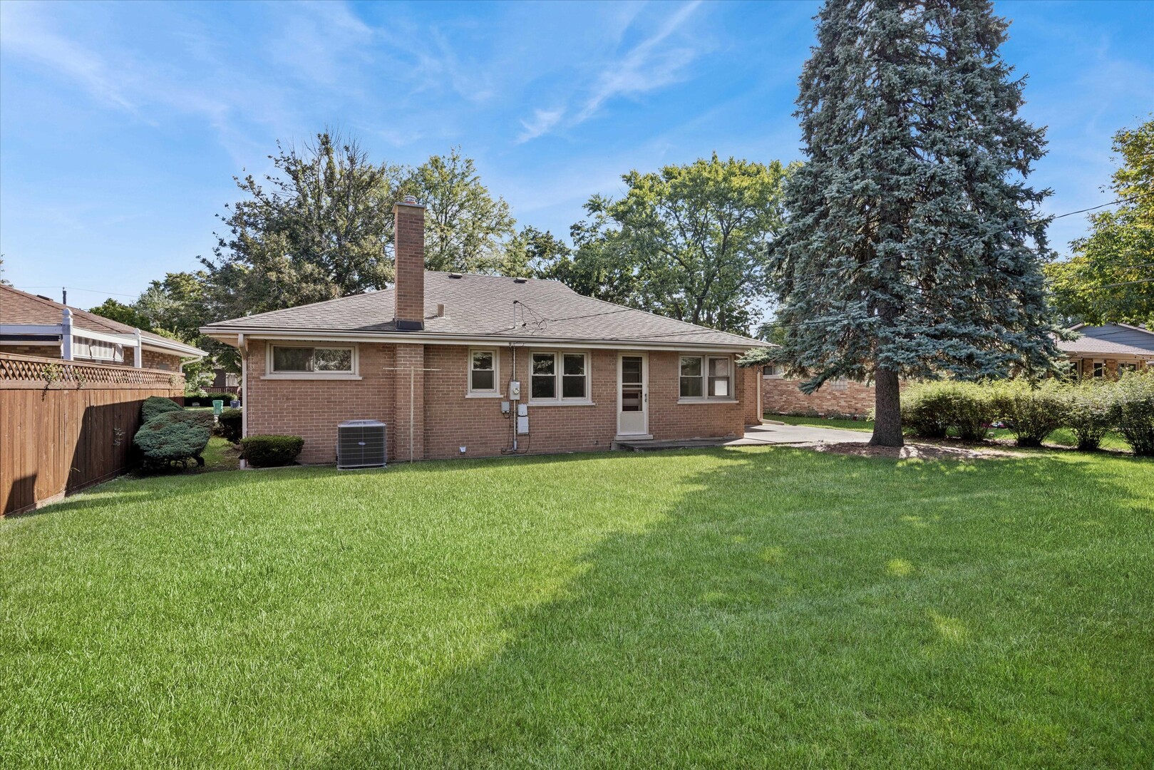570 S Fairfield Avenue, Lombard, IL 60148