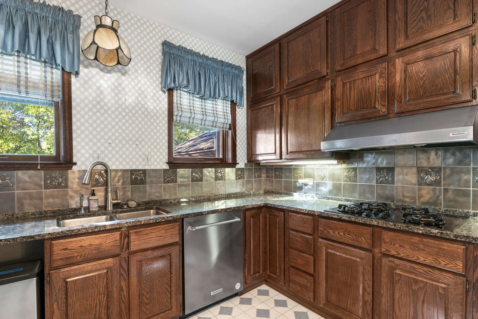 5N754 IL Route 31 Highway, St. Charles, IL 60175