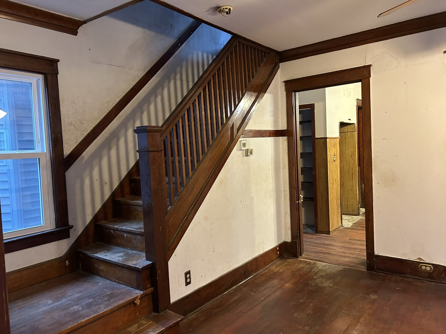 5016 W 23RD Street, Cicero, IL 60804