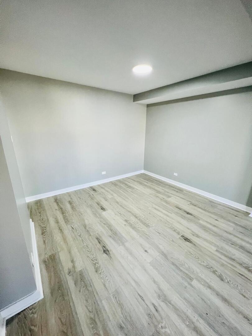 2021 Farnham Court, Schaumburg, IL 60194