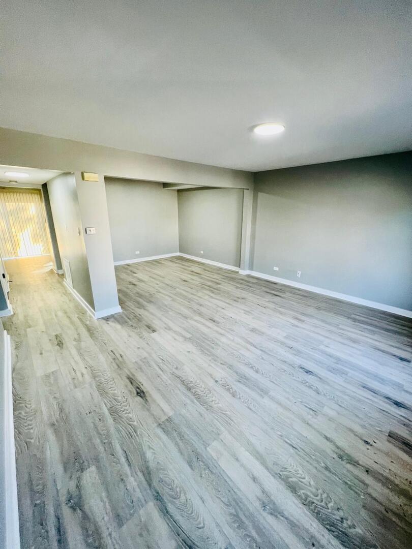 2021 Farnham Court, Schaumburg, IL 60194