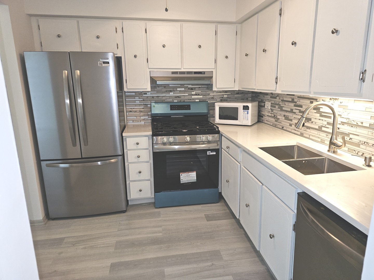 3235 S Manor Drive #306, Lansing, IL 60438