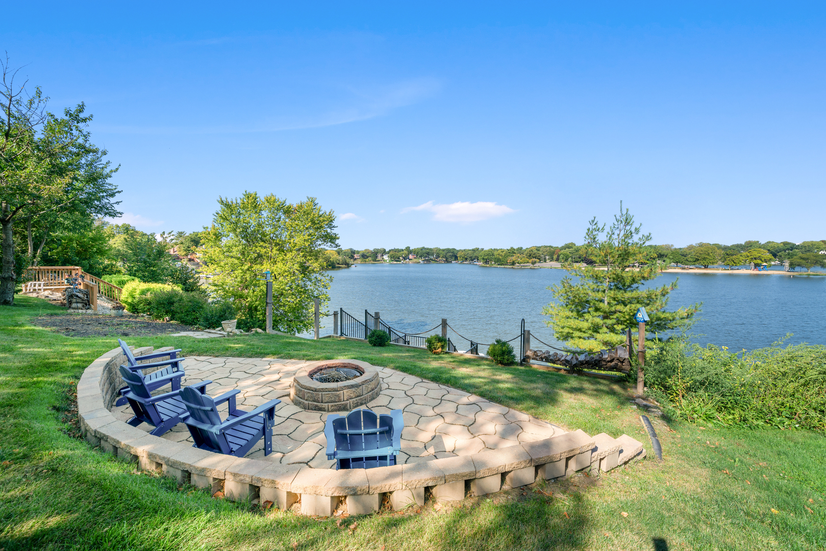 811 Lake Holiday Drive, Lake Holiday, IL 60548