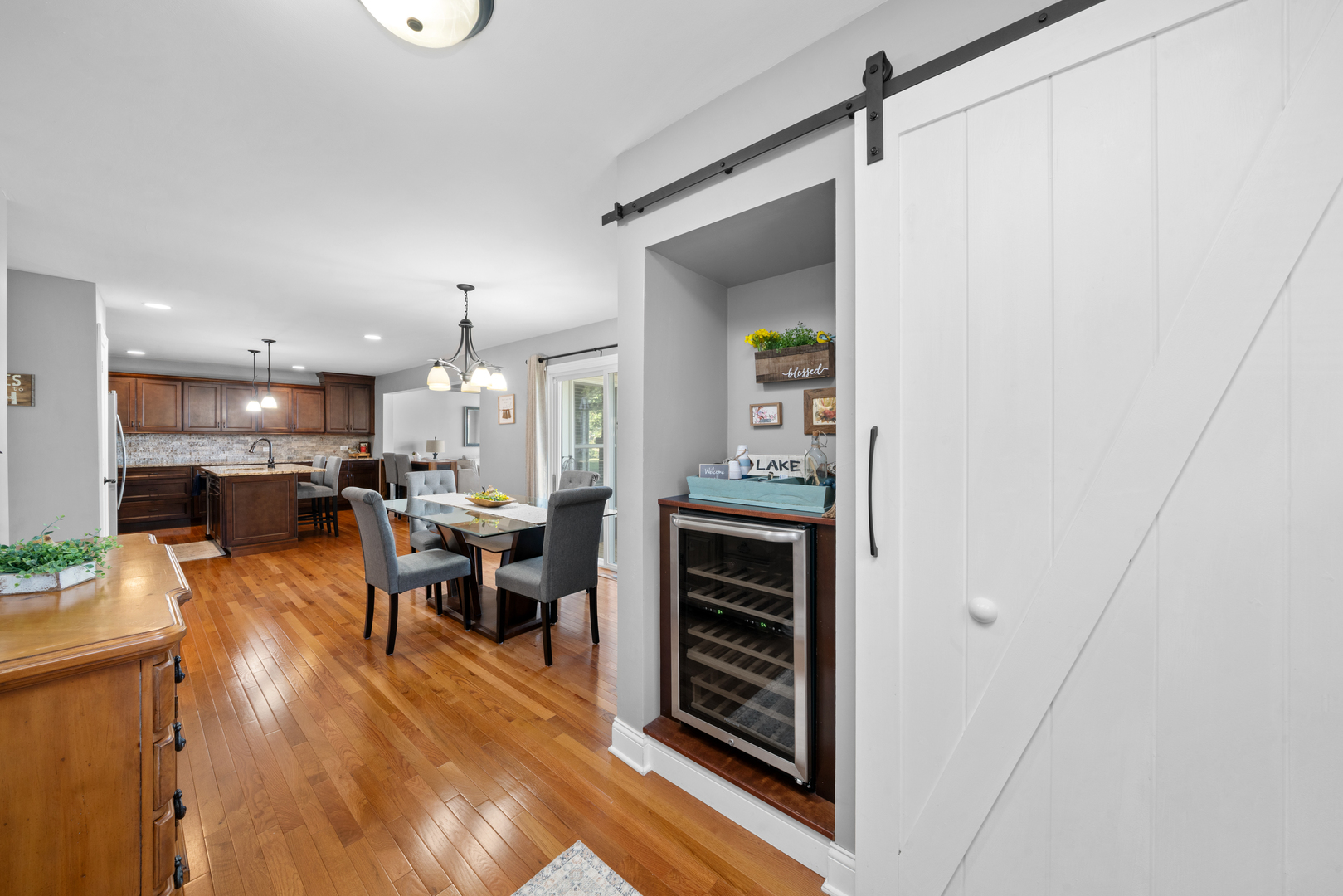 811 Lake Holiday Drive, Lake Holiday, IL 60548