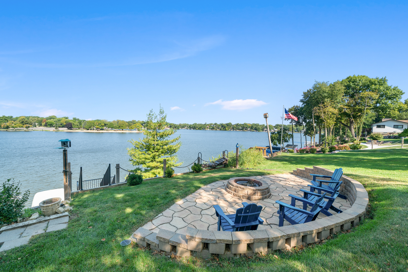 811 Lake Holiday Drive, Lake Holiday, IL 60548