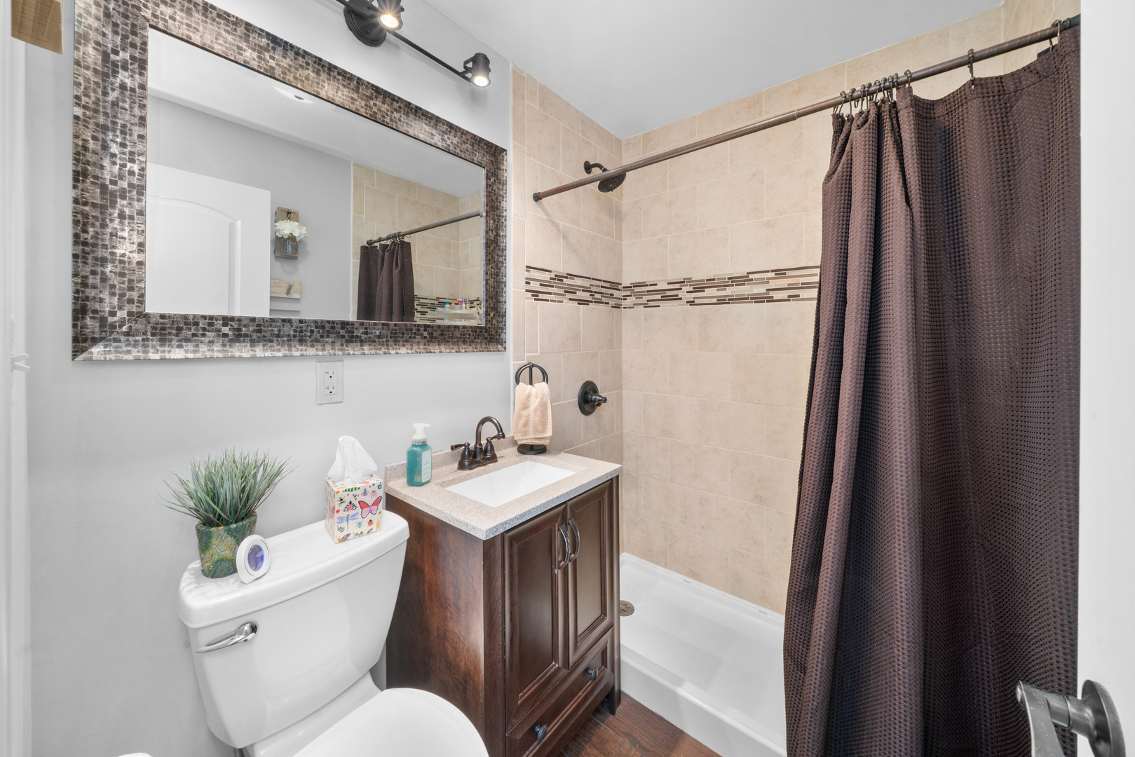 811 Lake Holiday Drive, Lake Holiday, IL 60548