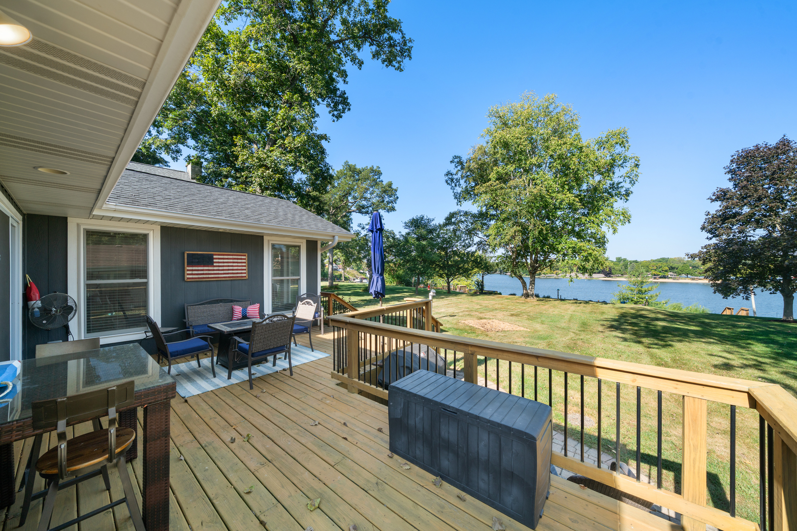 811 Lake Holiday Drive, Lake Holiday, IL 60548