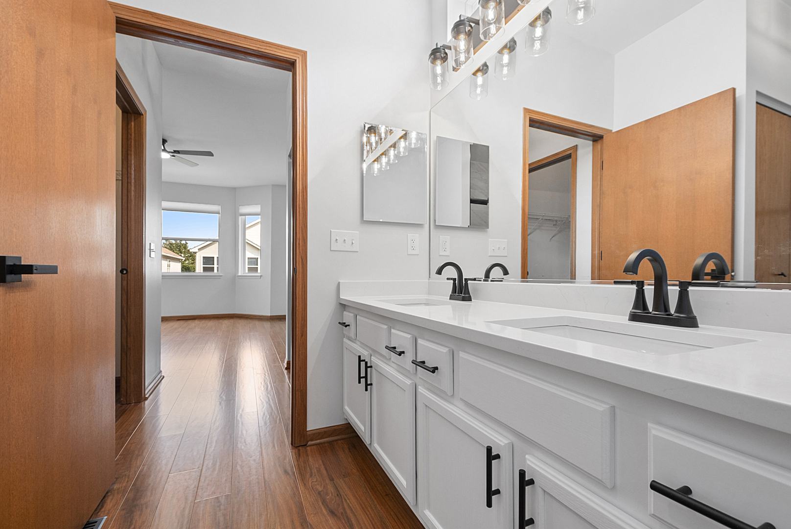 715 S Wellston Lane, Romeoville, IL 60446