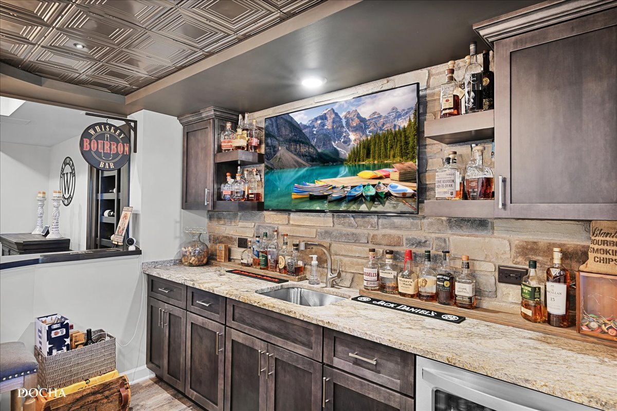 355 Andover Drive, Oswego, IL 60543