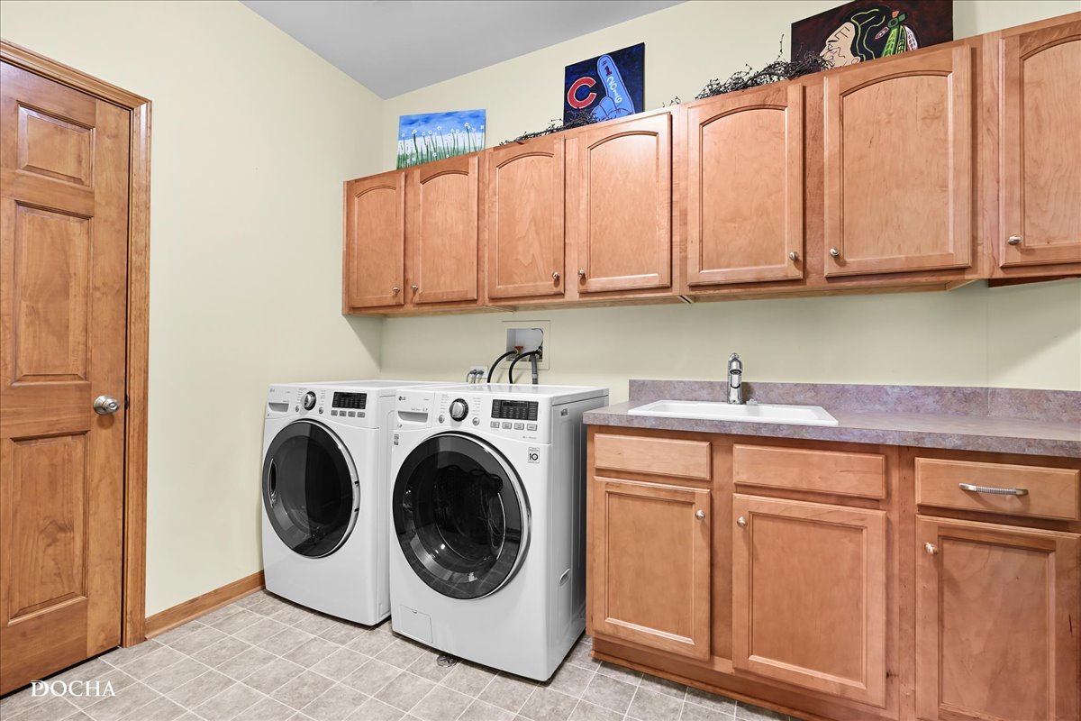 355 Andover Drive, Oswego, IL 60543