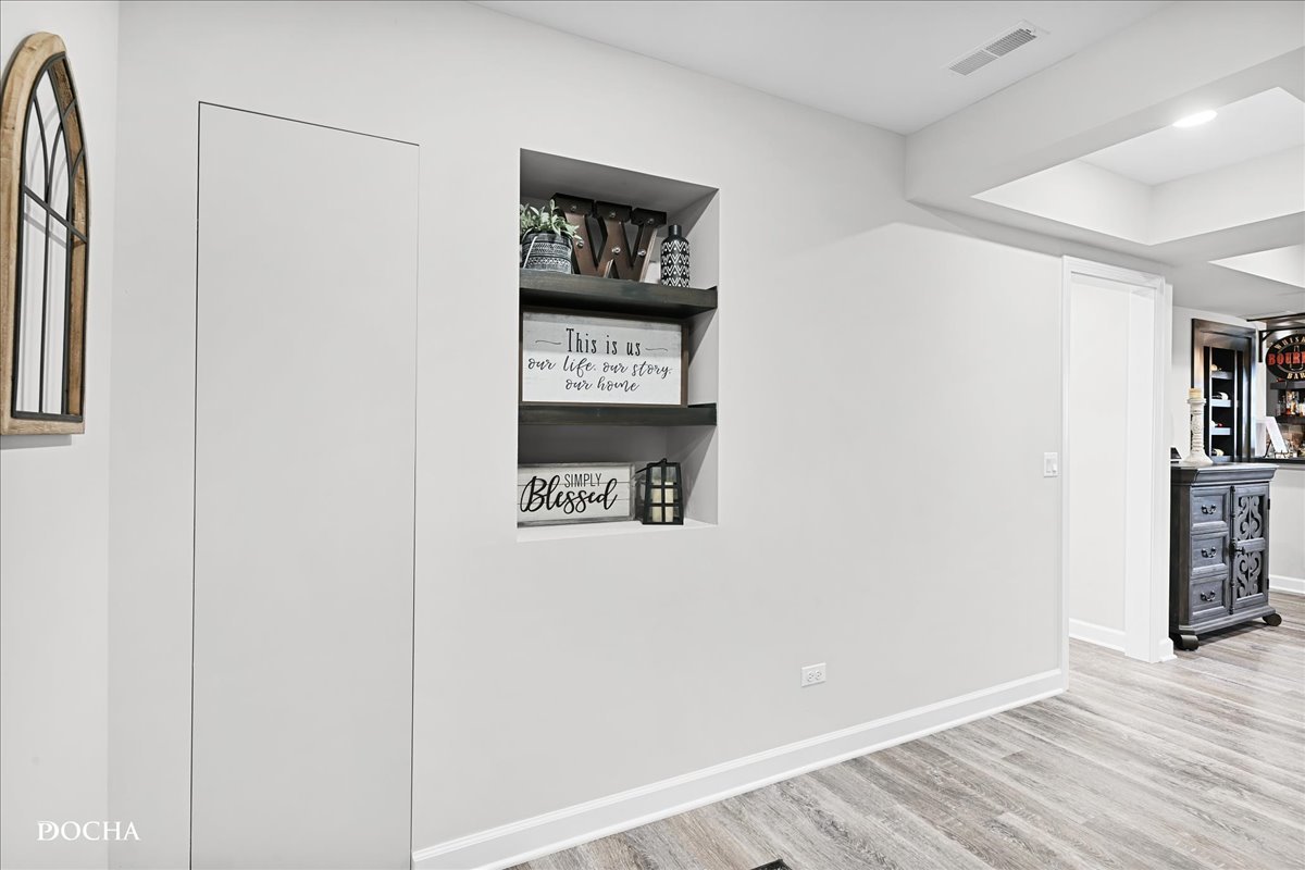 355 Andover Drive, Oswego, IL 60543