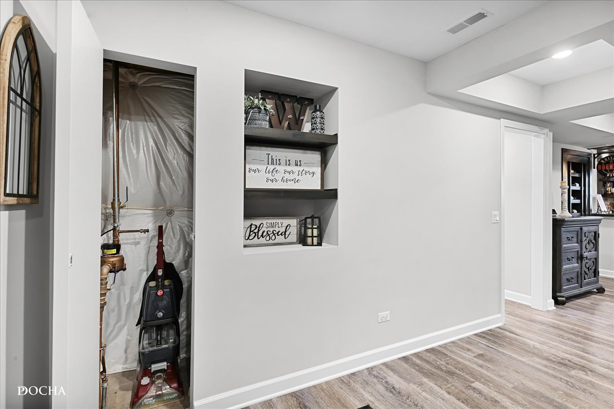 355 Andover Drive, Oswego, IL 60543