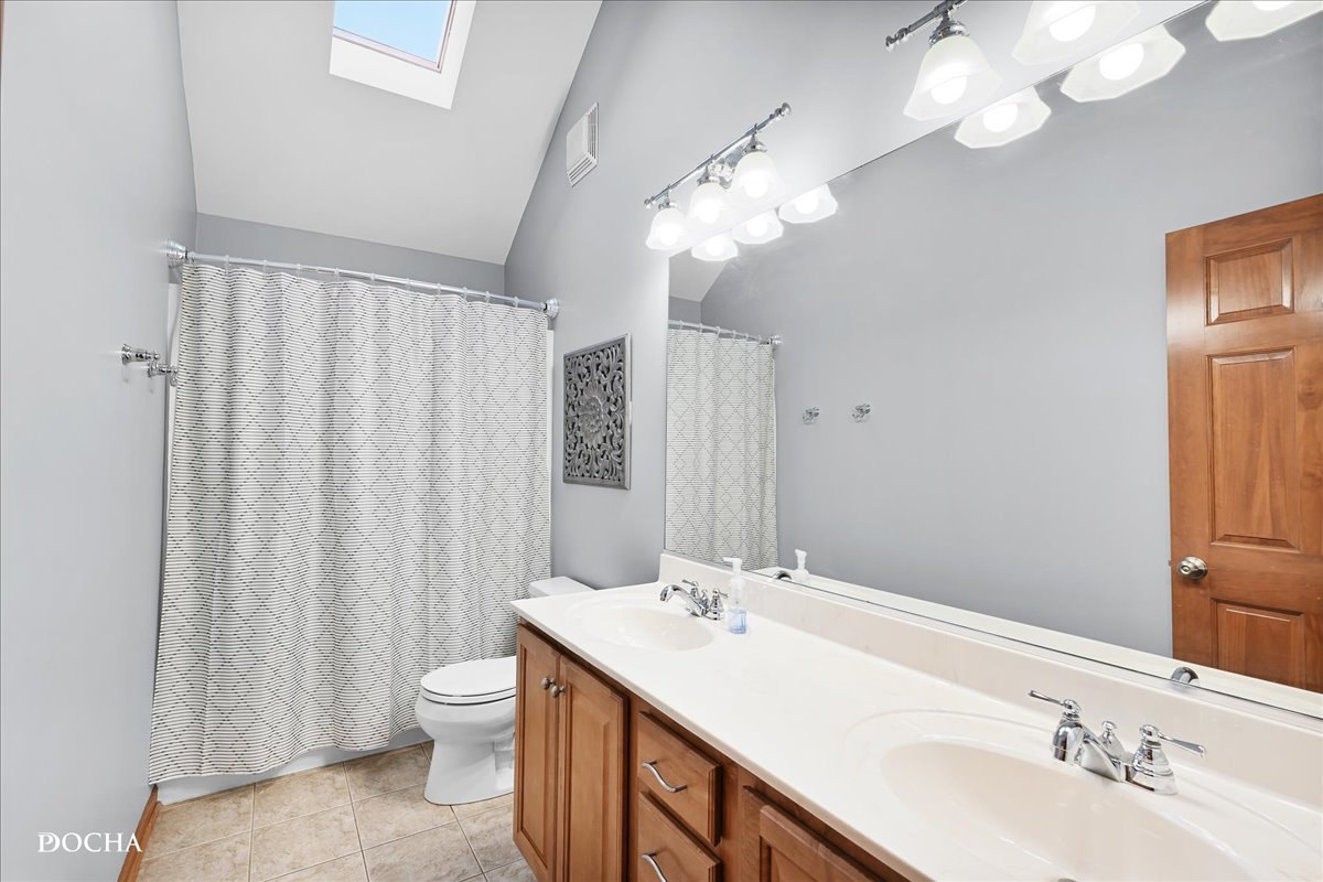 355 Andover Drive, Oswego, IL 60543